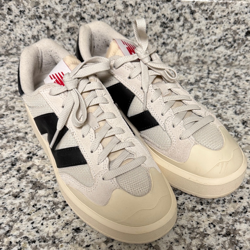 New Balance Cream and Black UNISEX Sneakers- mens 7.5 womens 9